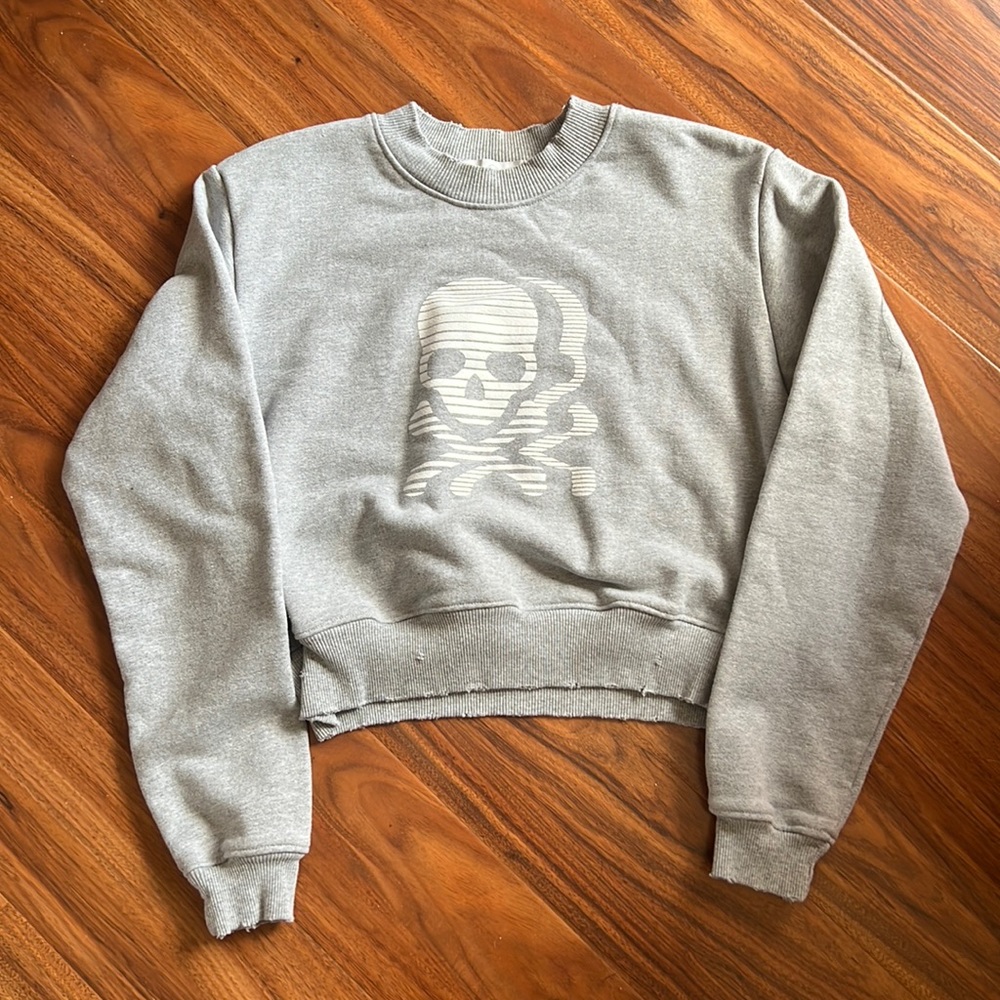 SOULCYCLE- Gray Crop Crewneck